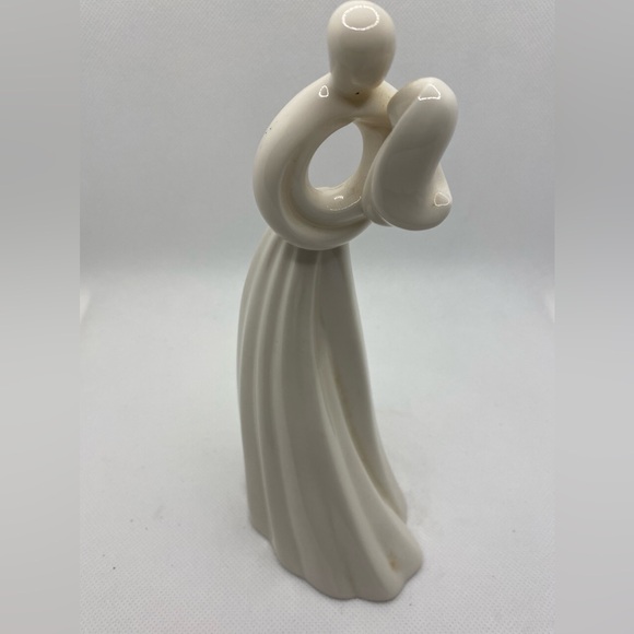 Vintage Minimalist Bride and Groom Circle of Love The Kiss 2002 - Picture 2 of 6